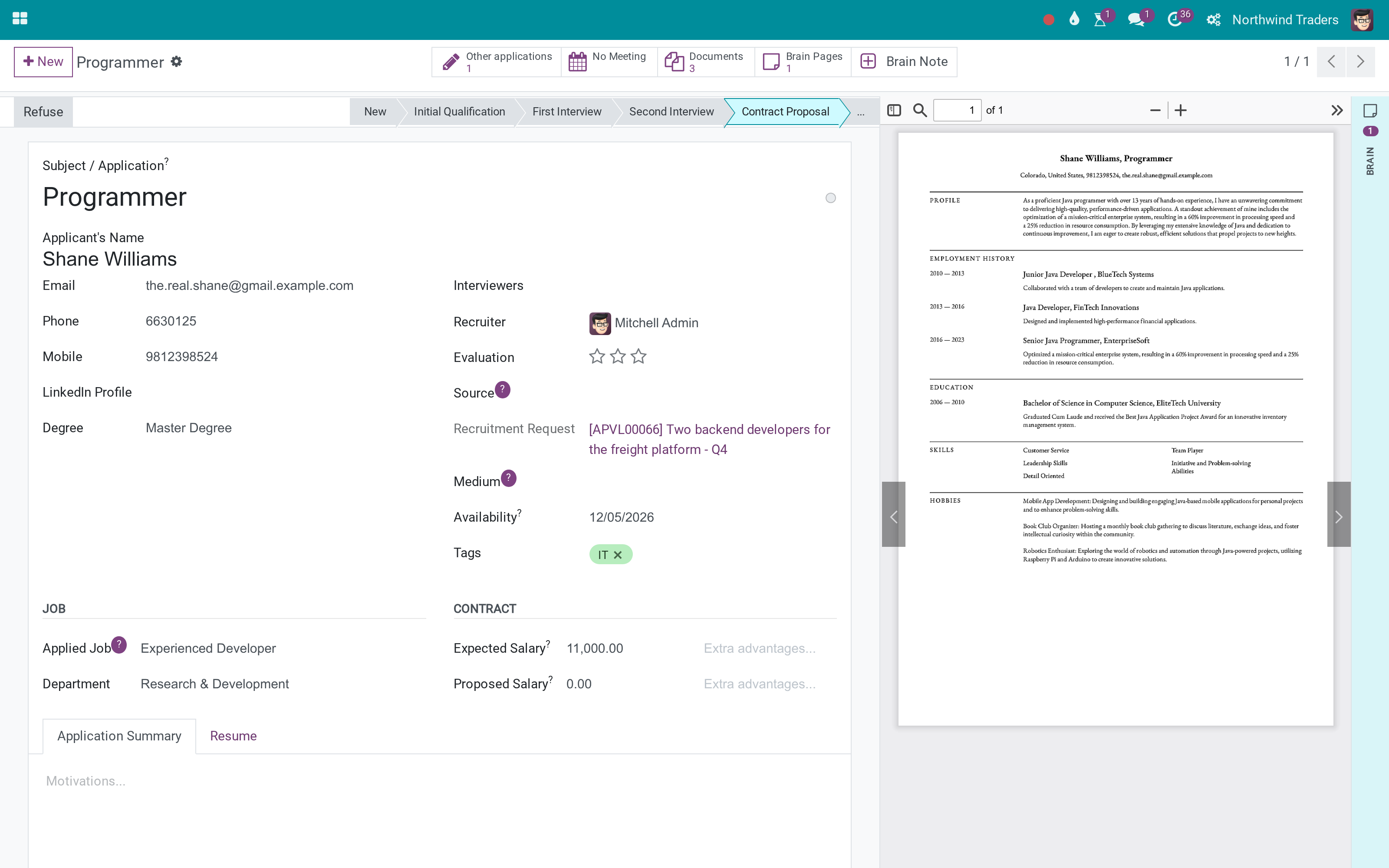 Viindoo Brain - Recruitment: Brain pages on applicants: a knowledge vault for Recruitment and note buttons on every.