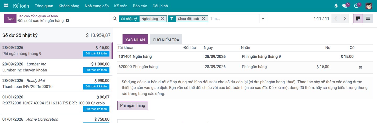 Nút Phí ngân hàng đã được áp dụng, thêm một dòng vào tài khoản chi phí phí ngân hàng